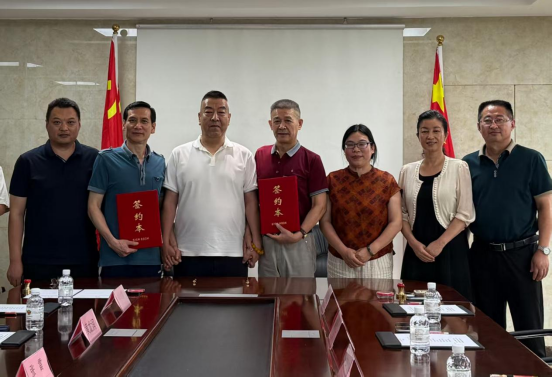 战略合作签约仪式圆满举行，携手开启发展新篇